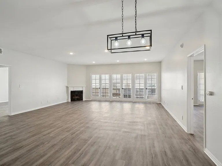 1620 South Bentley Ave — Photo 37