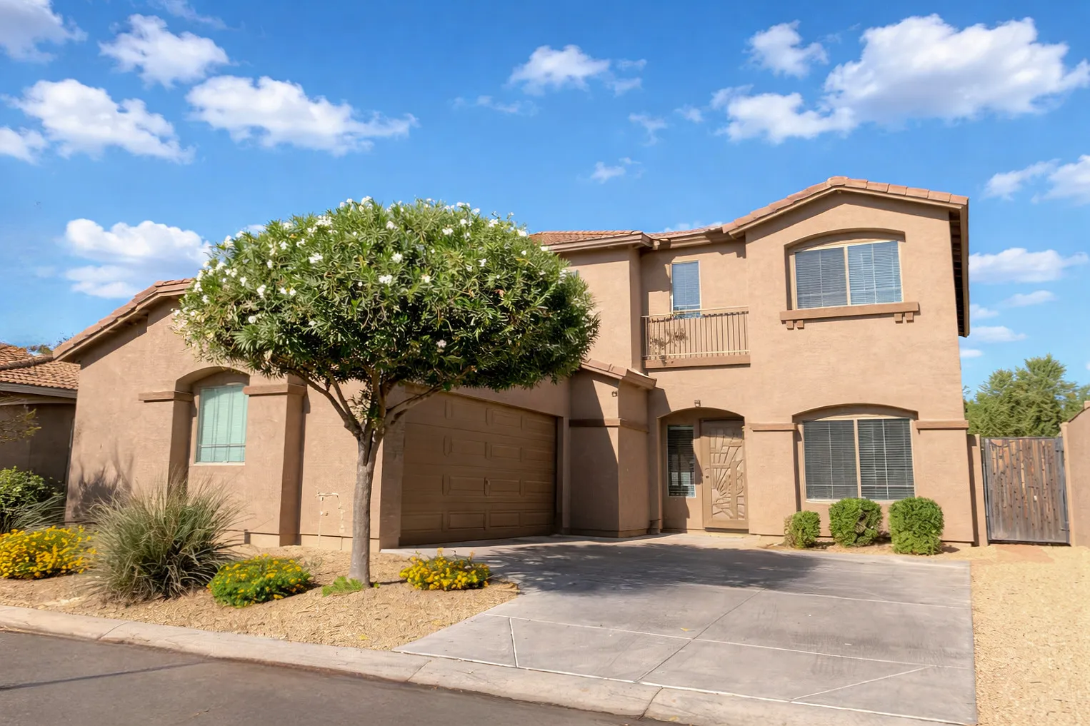 4 bed, 2053 sqft, $2,650 — Photo 2