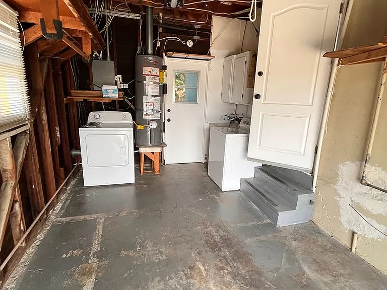 1560 Galveston St — Photo 7