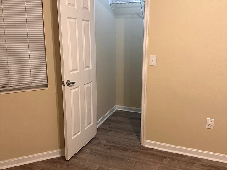 7545 Mansion Cir #F — Photo 34