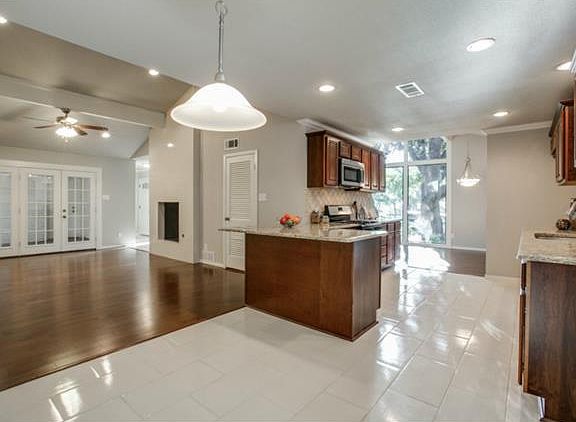 3rd image of 5909 Diamond Oaks Dr S