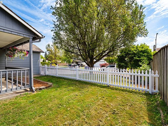4th image of 13514 NE 83rd Cir