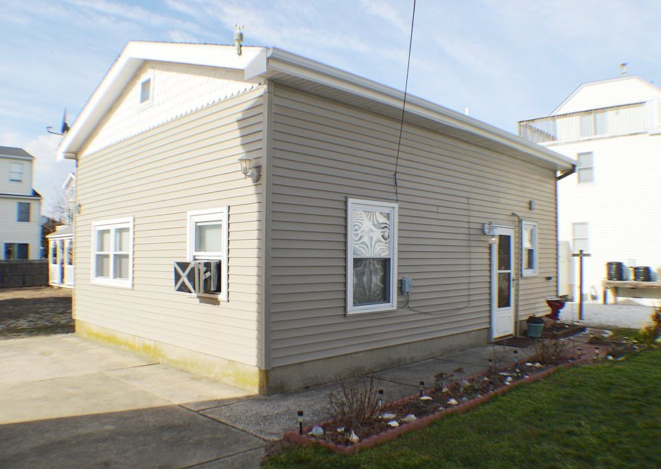 1st image of 133 82nd St #1