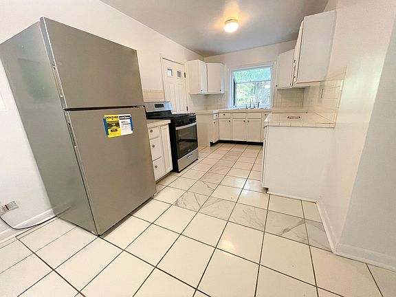 2nd image of 308 Gray Dr