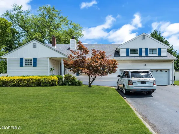 10 Homestead Place, Holmdel, NJ 07733
