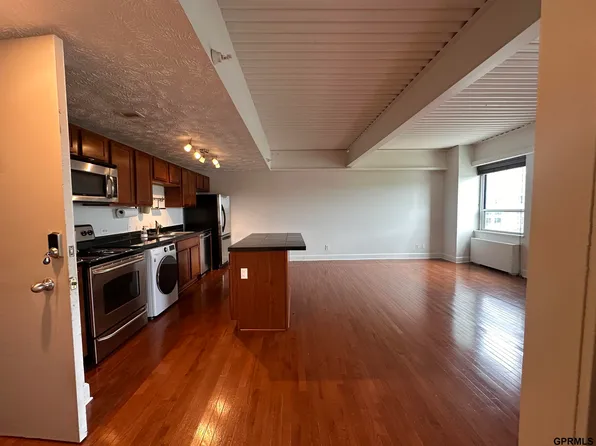 105 N 31st Ave APT 601, Omaha, NE 68131