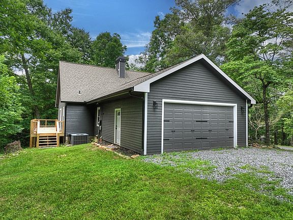 4th image of 772 Heritage Way