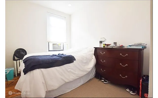 Rented by Douglas Elliman | media 15