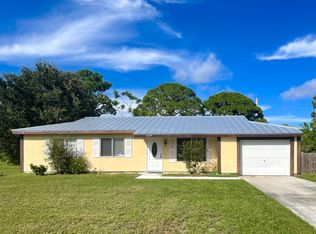 2049 SE Rainier Rd, Port Saint Lucie, FL 34952