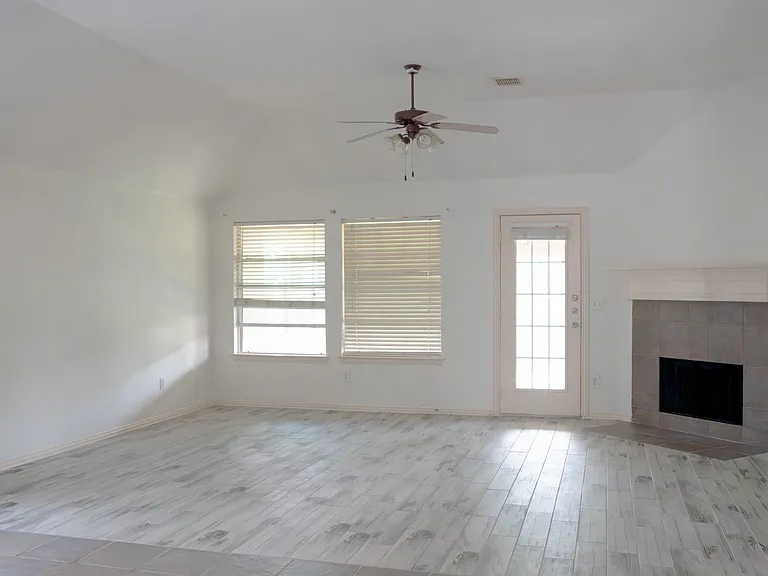 1730 Mineral Springs Dr — Photo 13