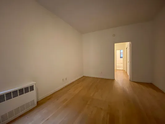 Rented by MAPT Residential LLC | media 12