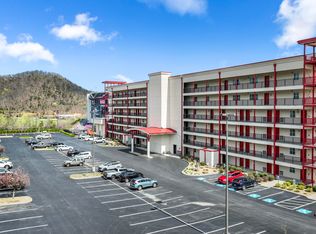 210 Raceday Center Dr UNIT 1304, Bristol, TN 37620