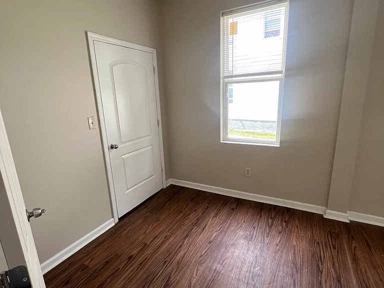 48 5th Ave #1 — Photo 9