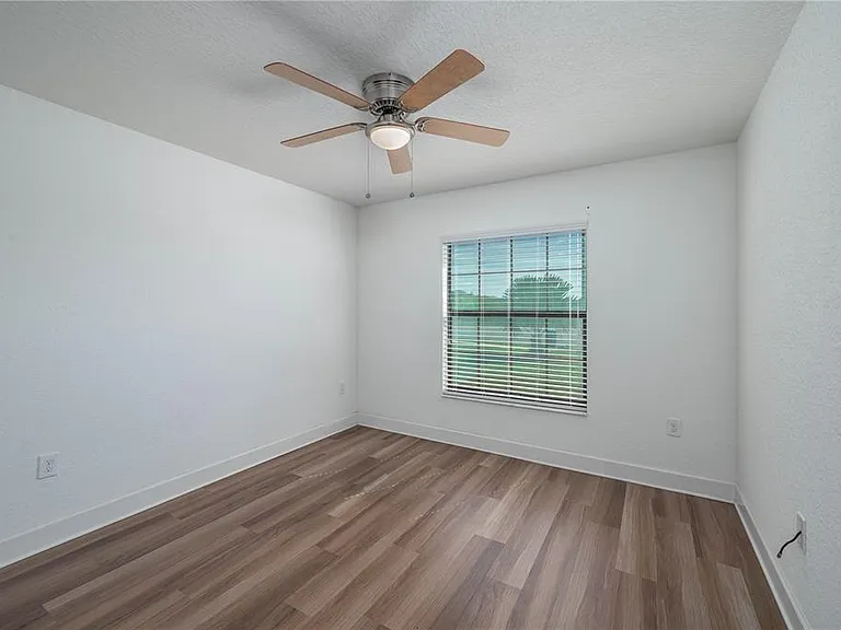 343 Dinner Lake Ct — Photo 18