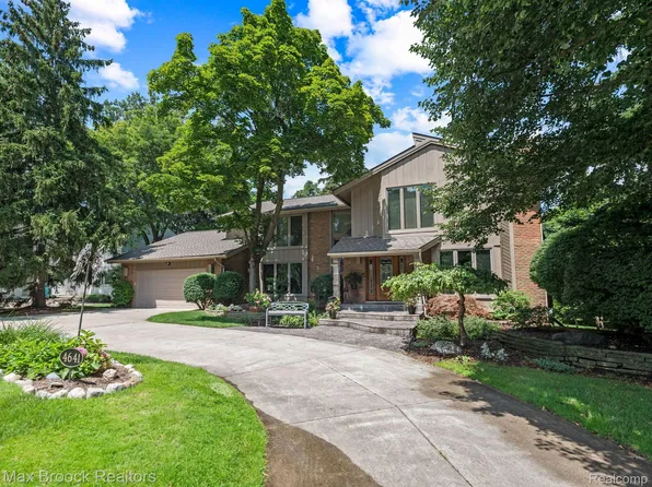 4641 Wendrick Dr, West Bloomfield, MI 48323