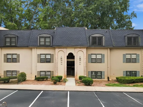 135 Elysian Way NW, Atlanta, GA 30327