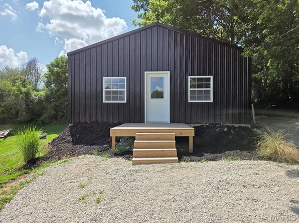 603 N 3rd St, La Grange, MO 63448