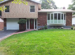1356 Port Washington Blvd, Port Washington, NY 11050