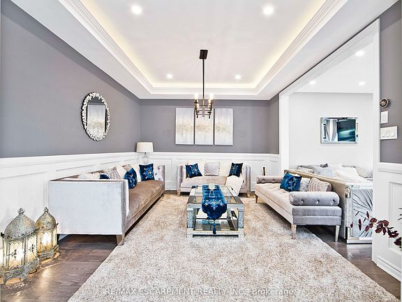 3rd image of 307 Hinton Ter