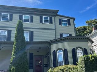 12 Almy St, Newport, RI 02840