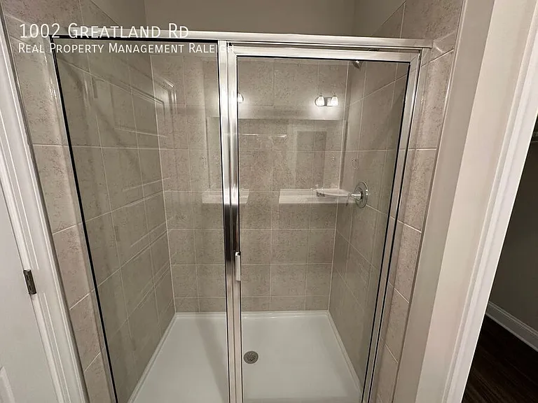 1002 Greatland Rd — Photo 9