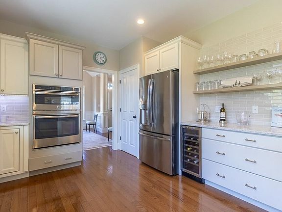 5th image of 21 Riverview Hts #21