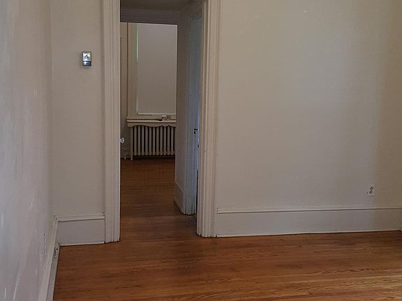 3rd image of 32 Owen Ave APT 2