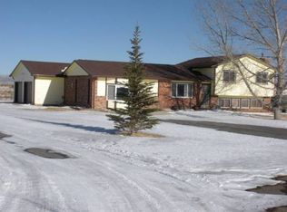 2815 Cottonwood Dr, Laramie, WY 82070