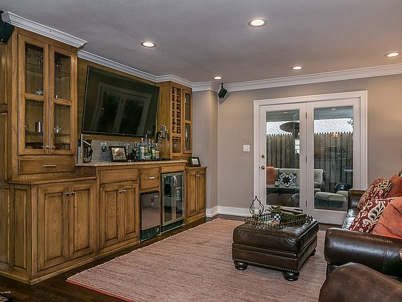 5th image of 2611 S Ong St
