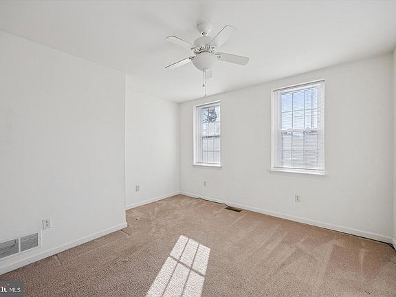 3rd image of 405 Derstine Ave