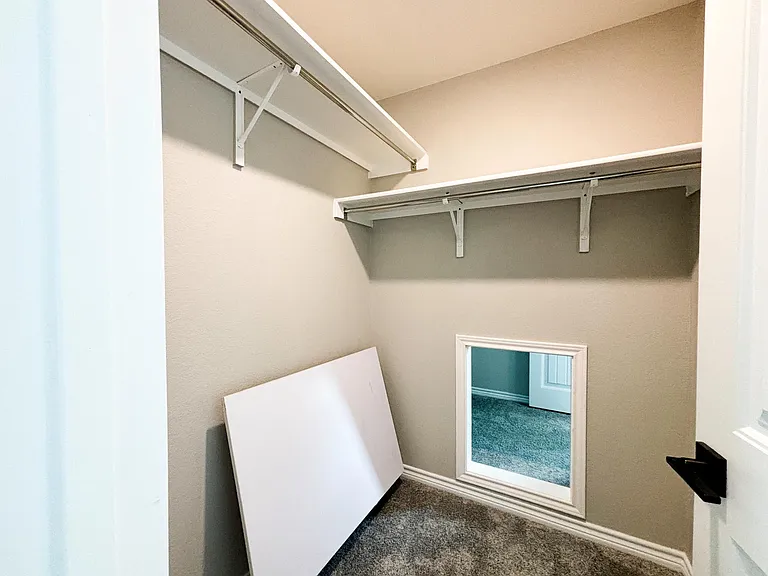 8134 Emmeline Dr — Photo 35