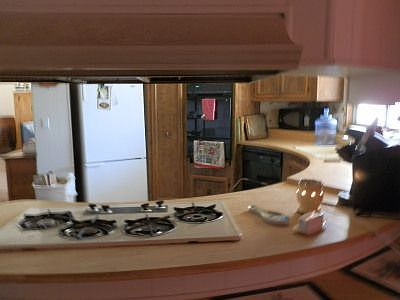 open kitchen to Family Room, counter