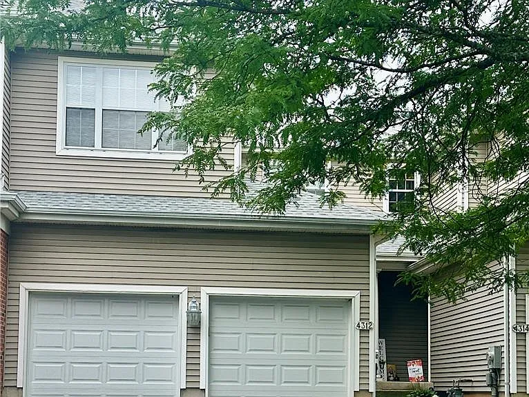 4312 Creek Rd — Photo 1