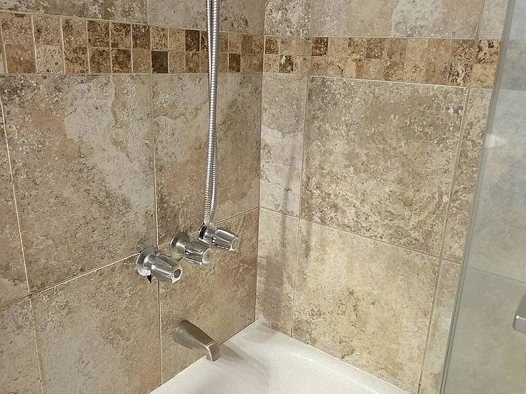 4136 N Thesta St #10 — Photo 26