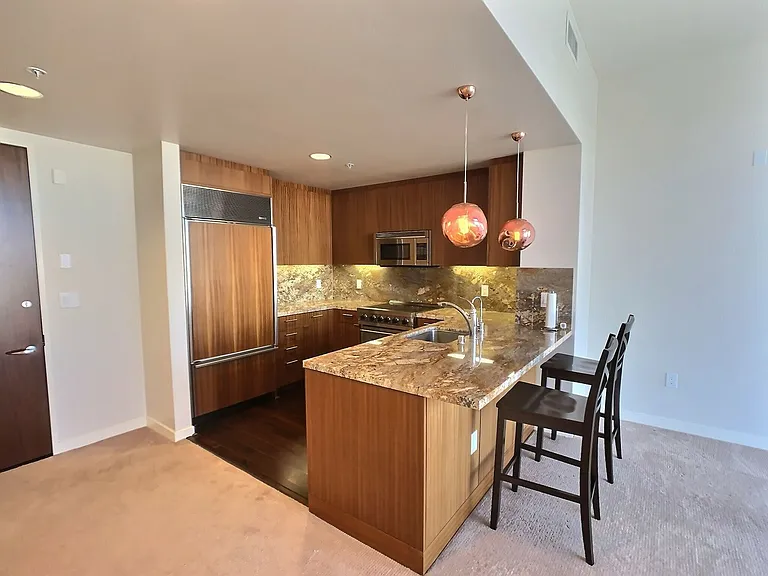 38 N Almaden Blvd #2006 — Photo 4