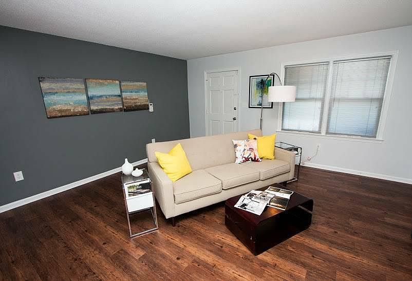 2x1 Living Room