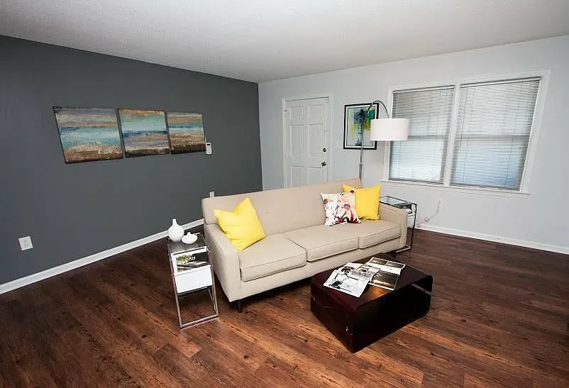 2x1 Living Room