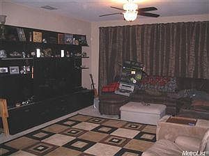 3rd image of 7855 Royal Down Cir