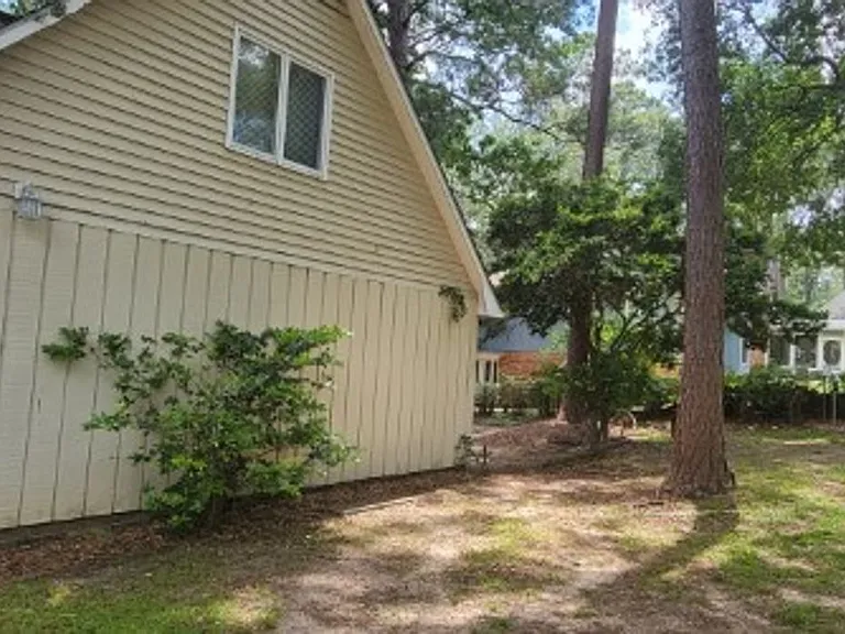2204 Oakdale Dr — Photo 24