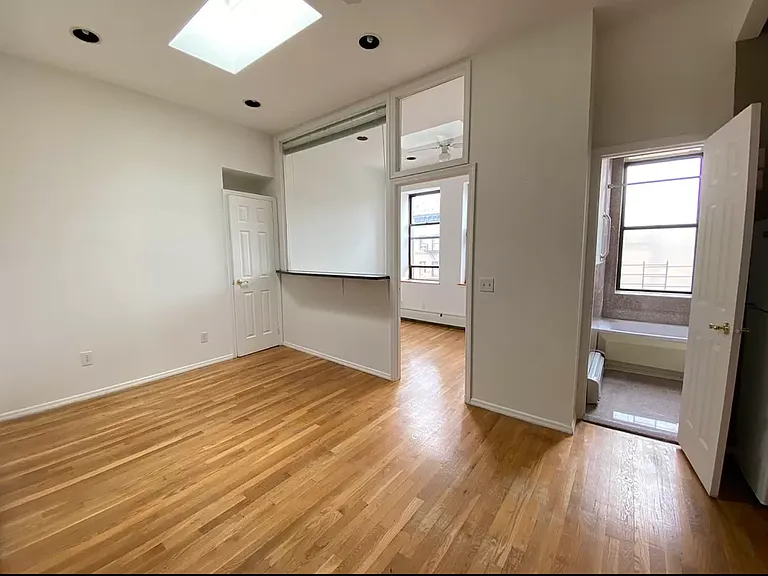 82 W 105th St #5I — Photo 1