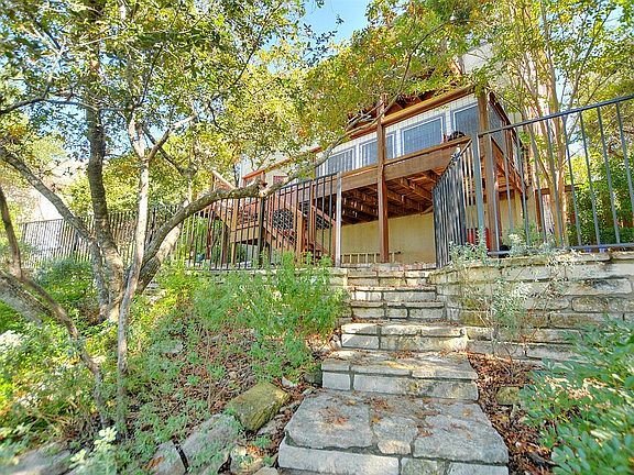 5th image of 6401 Yaupon Dr