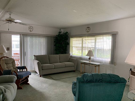 4th image of 2701 34th St N #551