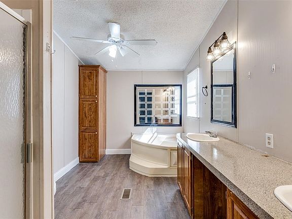 5th image of 2413 Cypress Ln