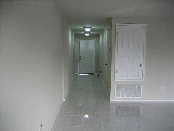 5th image of 1608 Megan Creek Dr