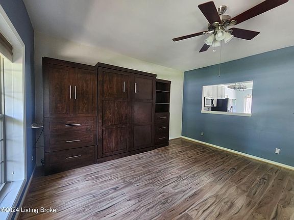 4th image of 216 Hampton Place Ct