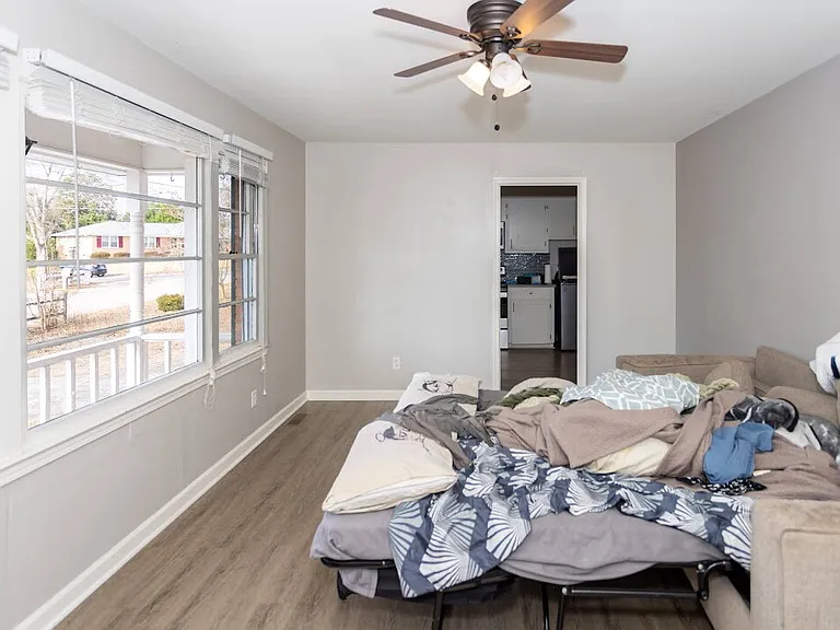 2411 Hunt Club Rd — Photo 4