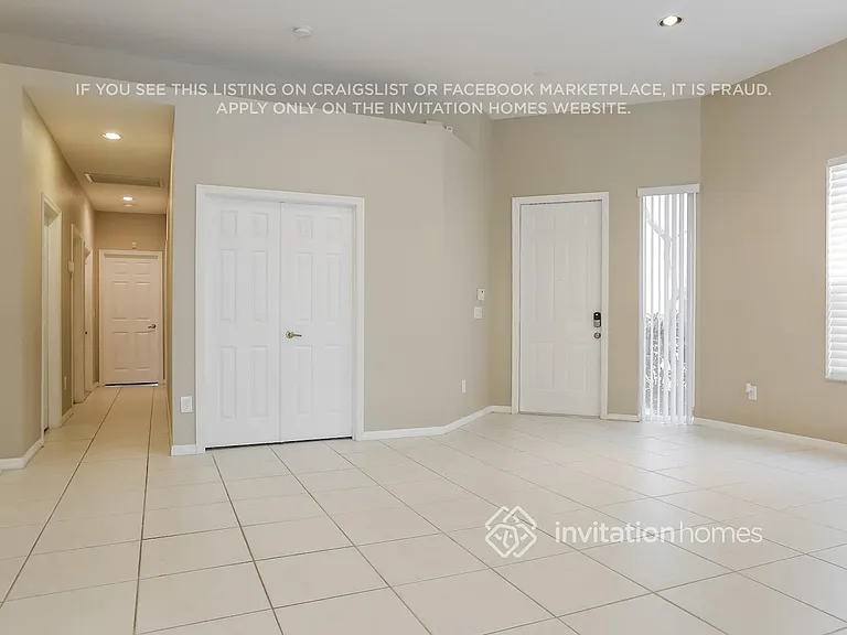 7586 NW 60th Ln — Photo 4