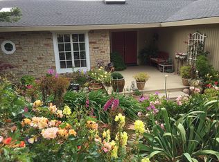 140 Cerro Crest Dr, Novato, CA 94945