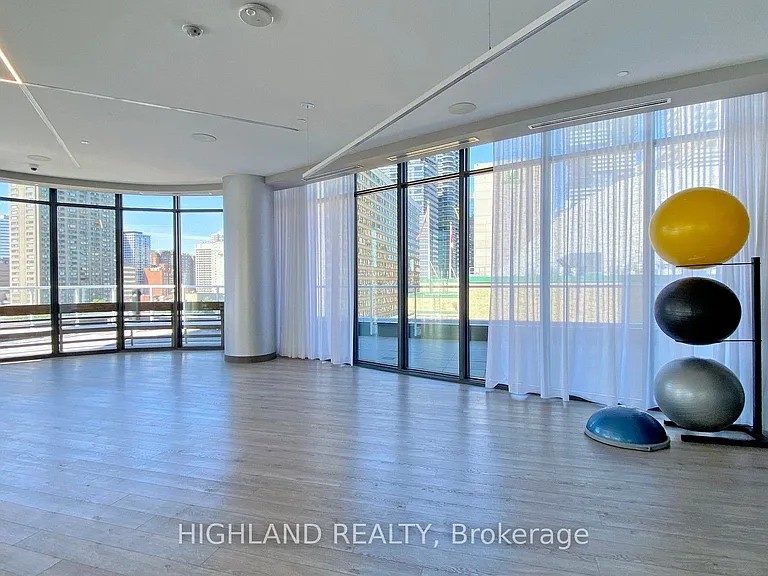 403 Church St #4202 — Photo 34