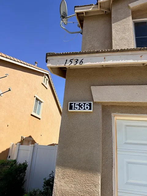 4 bed, 2616 sqft, $3,200 — Photo 3